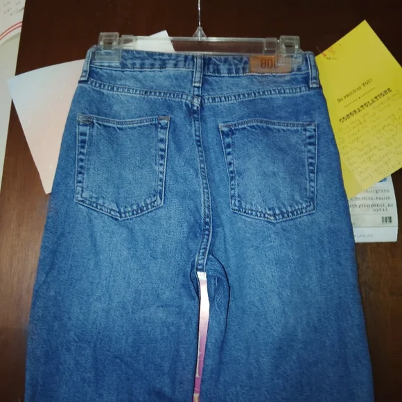 BDG Mom Jeans - Ribbed Seam Detail 25" - Picture 8 of 9